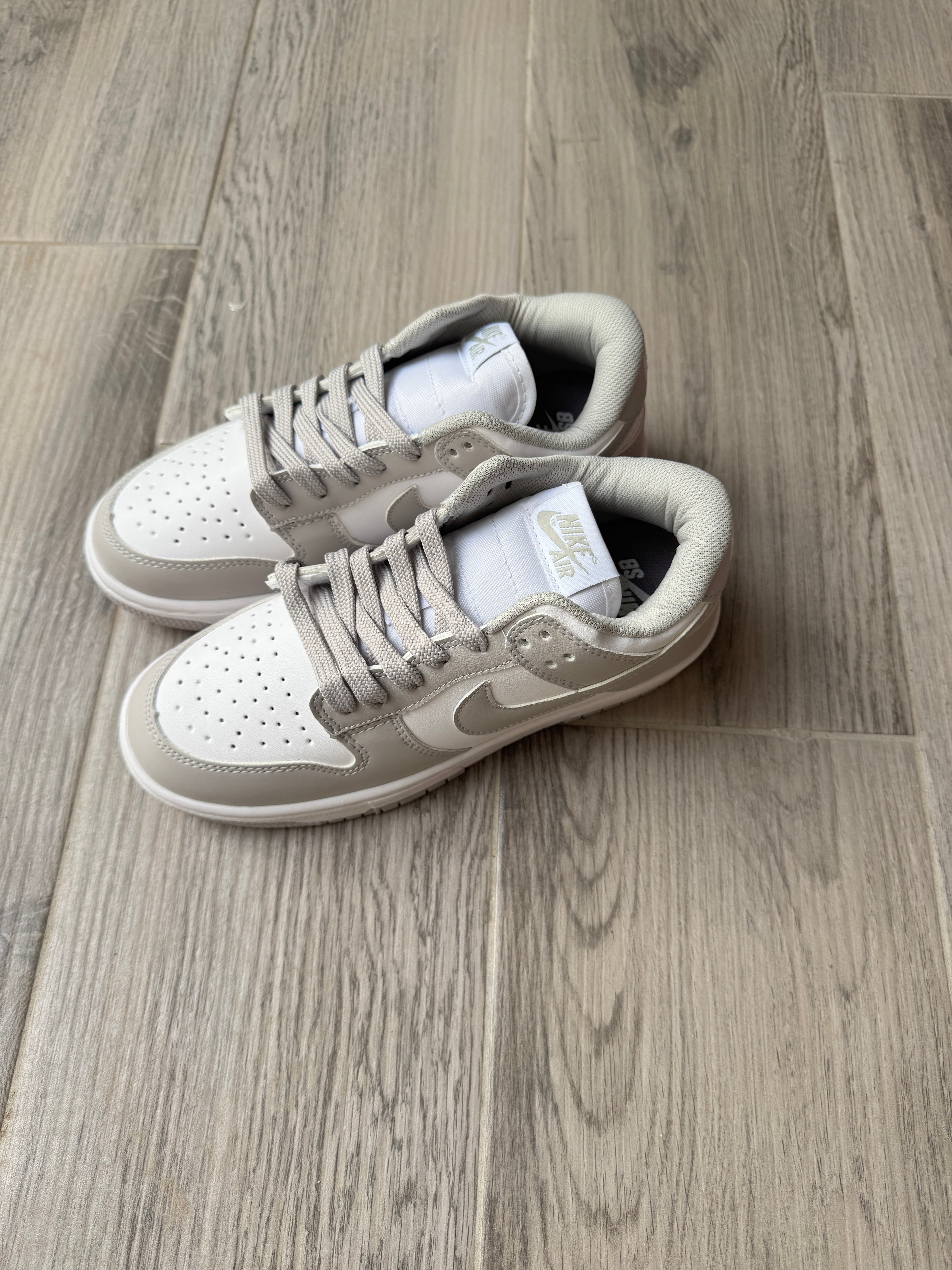 Dunk Low Blanco Gris